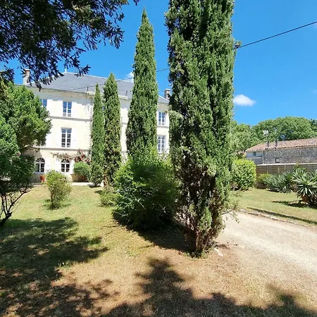 8-zimmer-schloss Mit Pool Und Eigenem Park By Interhome Saint-Just-Luzac