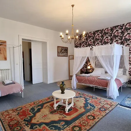 8-zimmer-schloss Mit Pool Und Eigenem Park By Interhome Saint-Just-Luzac