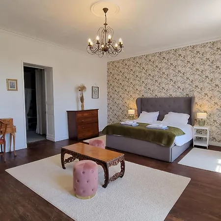 8-zimmer-schloss Mit Pool Und Eigenem Park By Interhome