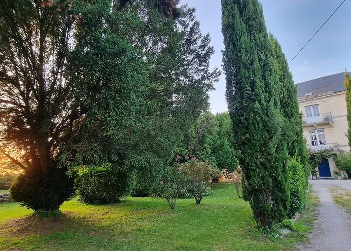 8-zimmer-schloss Mit Pool Und Eigenem Park By Interhome Saint-Just-Luzac