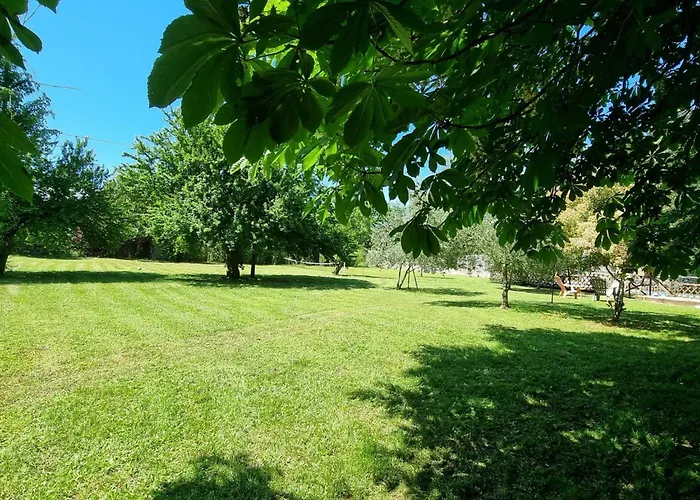 8-zimmer-schloss Mit Pool Und Eigenem Park By Interhome Casa vacanze *