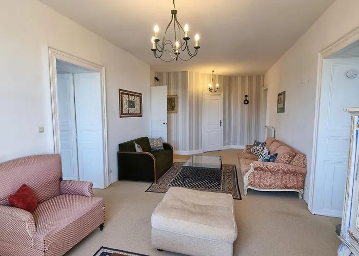 8-zimmer-schloss Mit Pool Und Eigenem Park By Interhome