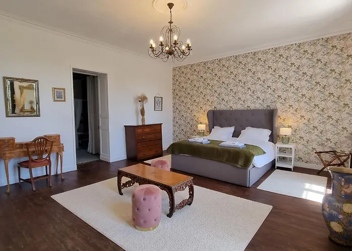 8-zimmer-schloss Mit Pool Und Eigenem Park By Interhome