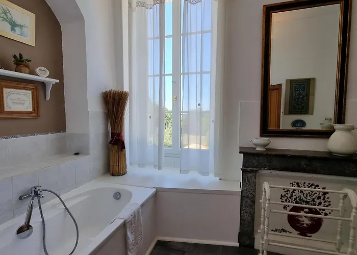 Сasa de vacaciones 8-zimmer-schloss Mit Pool Und Eigenem Park By Interhome *