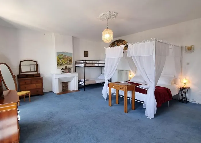 8-zimmer-schloss Mit Pool Und Eigenem Park By Interhome Saint-Just-Luzac