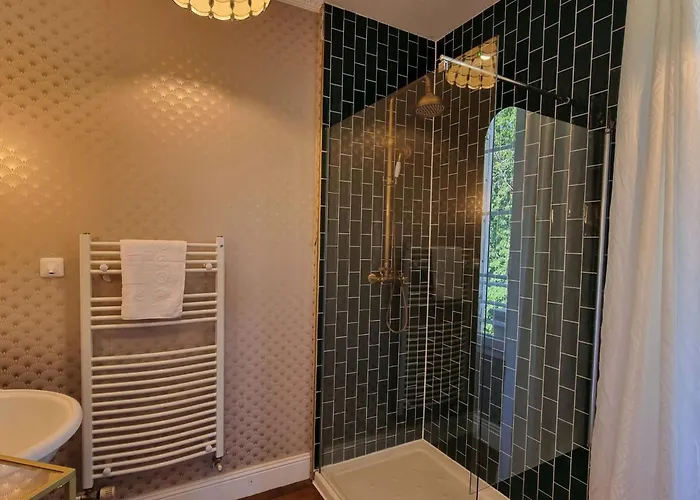 8-zimmer-schloss Mit Pool Und Eigenem Park By Interhome Saint-Just-Luzac